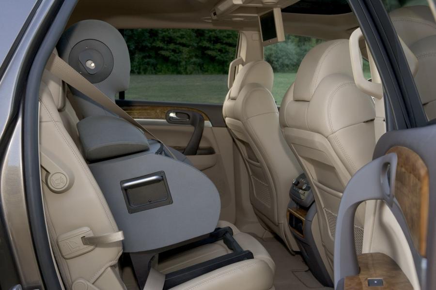  Buick Enclave 2006 года  (фото 33 из 100)